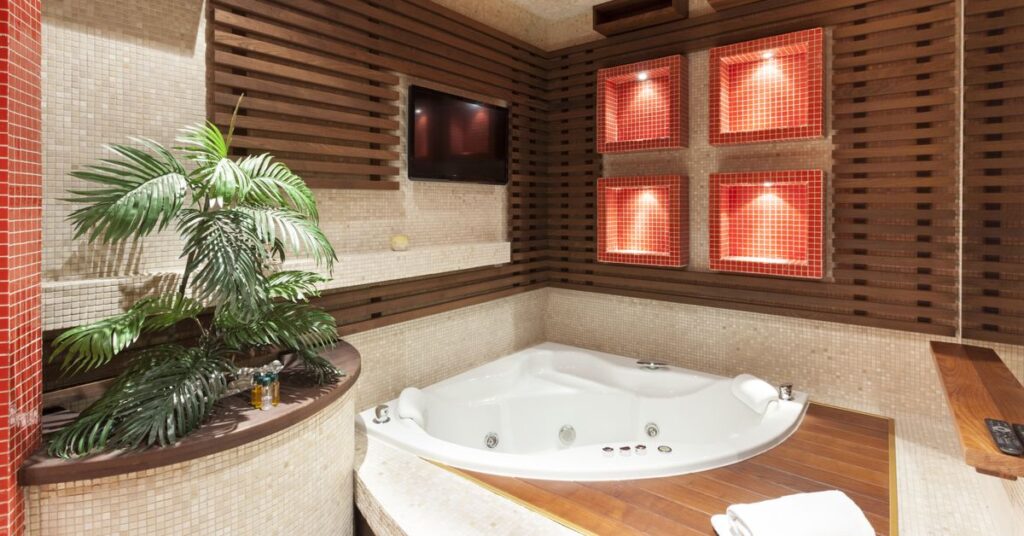 12 Modern and Luxury Bathroom Features Remodel On Point