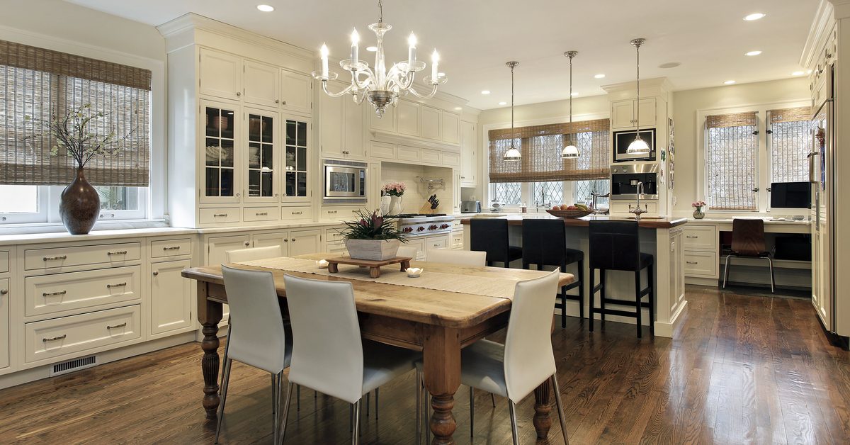Chandelier in the classic kitchen