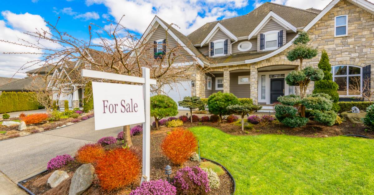 Should you Decorate your House Before Selling? On Point