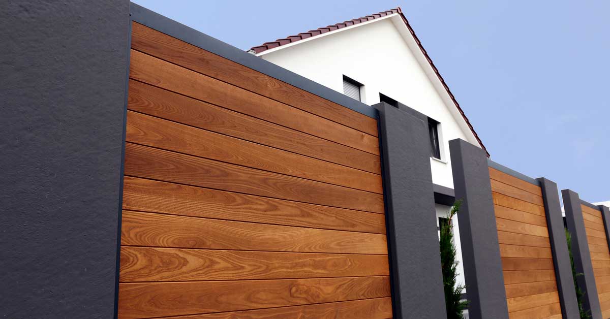 Exterior House Fence cost with installation process