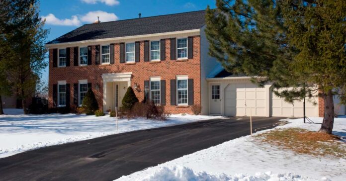 Walkway and driveway radiant heating systems Walkway and driveway radiant heating systems