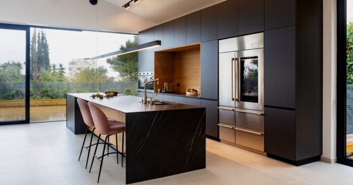 Ebony Kitchen Cabinets Ebony Kitchen Cabinets